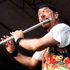 Jethro_Tulls_Ian_Anderson
