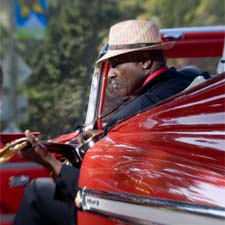 Taj_Mahal_in_car