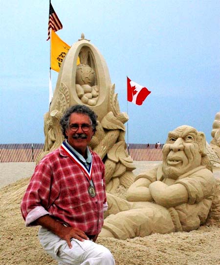 Egg_sculptor_2010